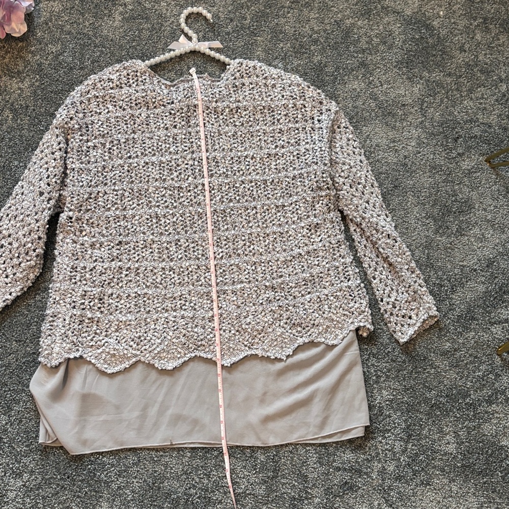 Ladies silver dressy Sweater. Sz L - Picture 9 of 12